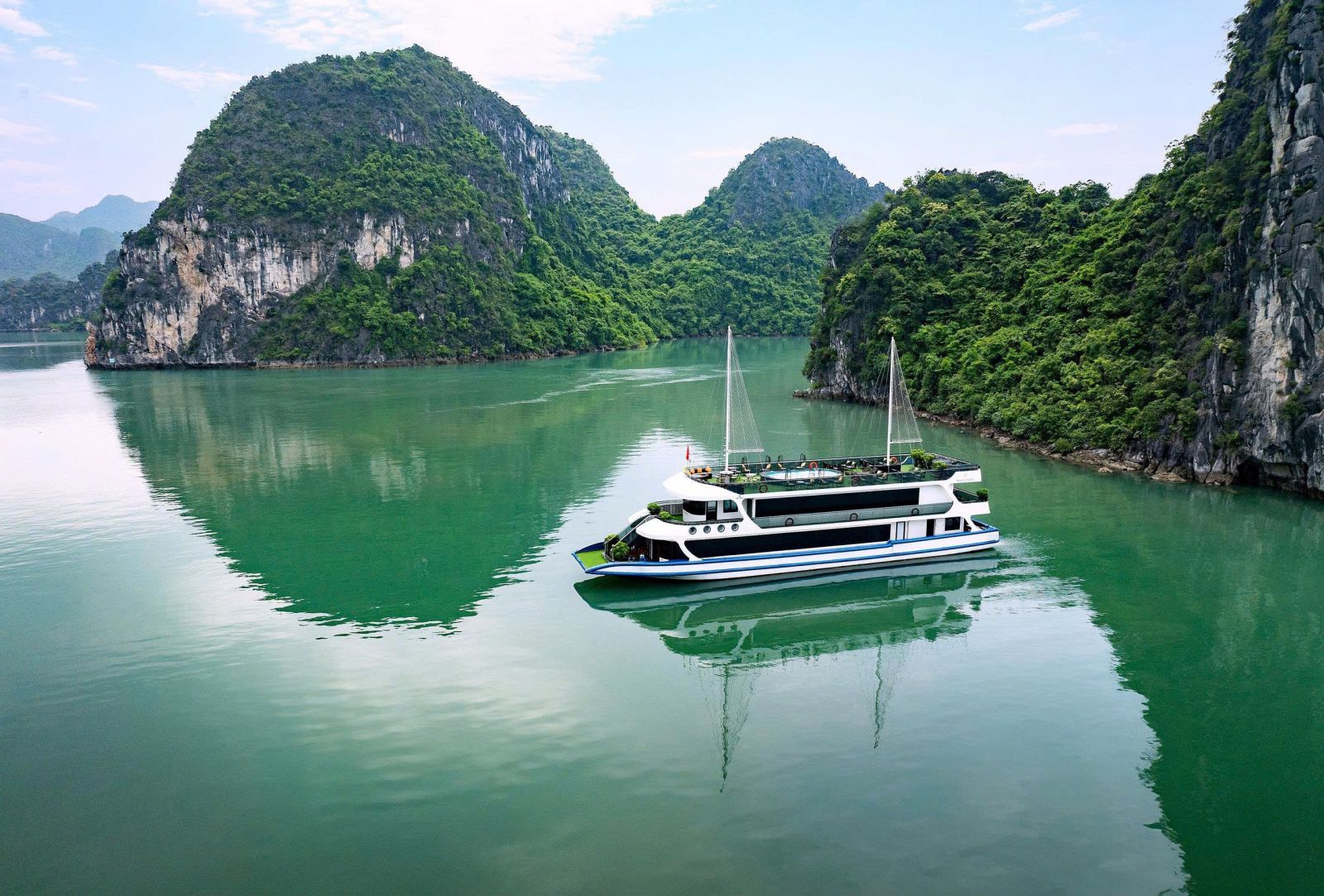 Dragon Cruise QN - 9935 - Tàu du lịch tại Hạ Long