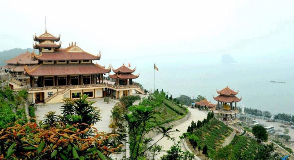 Chùa Long Tiên - Núi Bài Thơ
