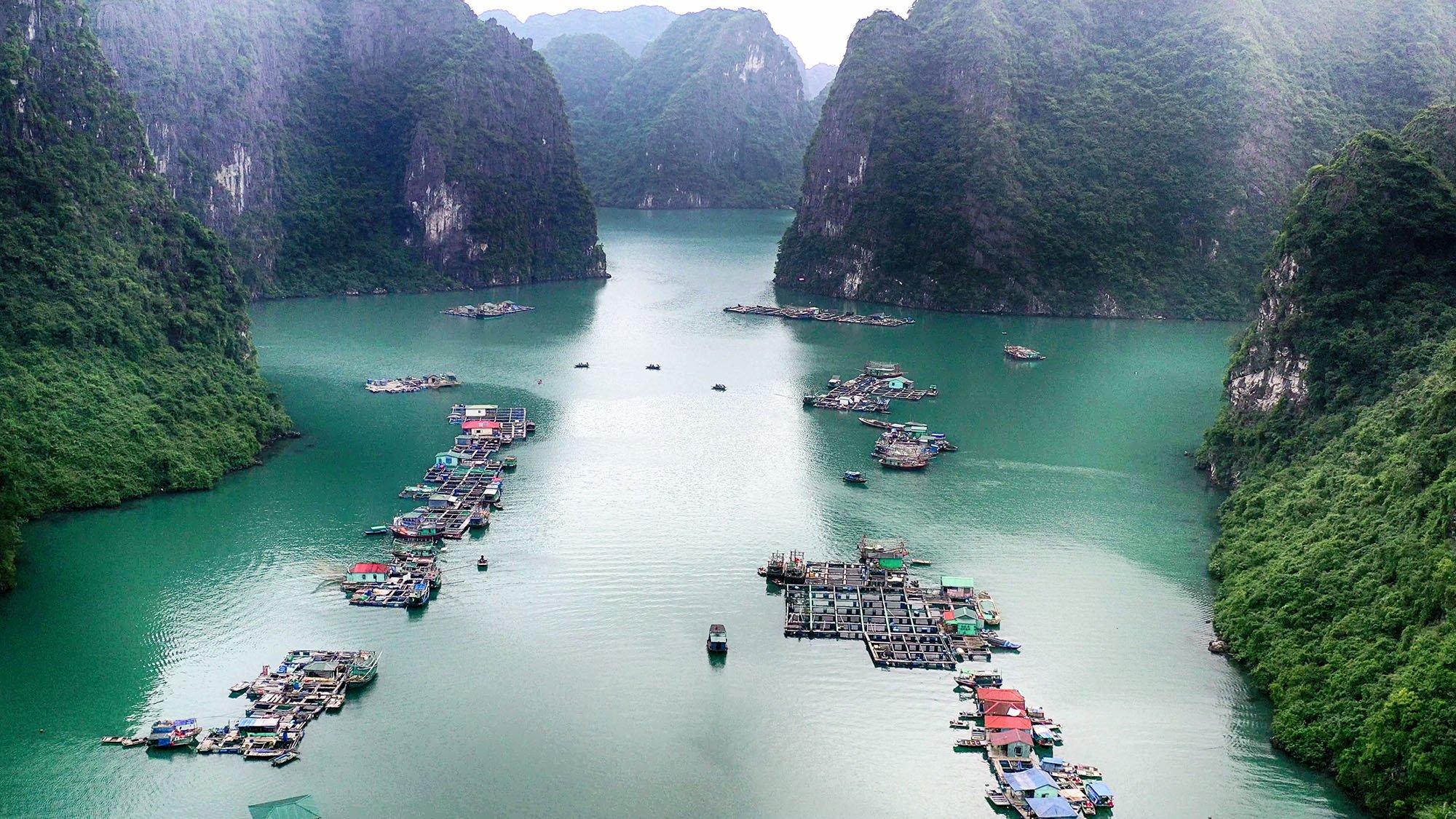 Làng chài Cửa Vạn - điểm du lịch Hạ Long