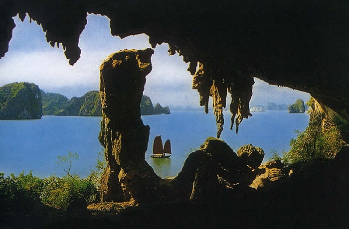 Hang Trinh Nữ - Hang Trống - điểm du lịch Hạ Long